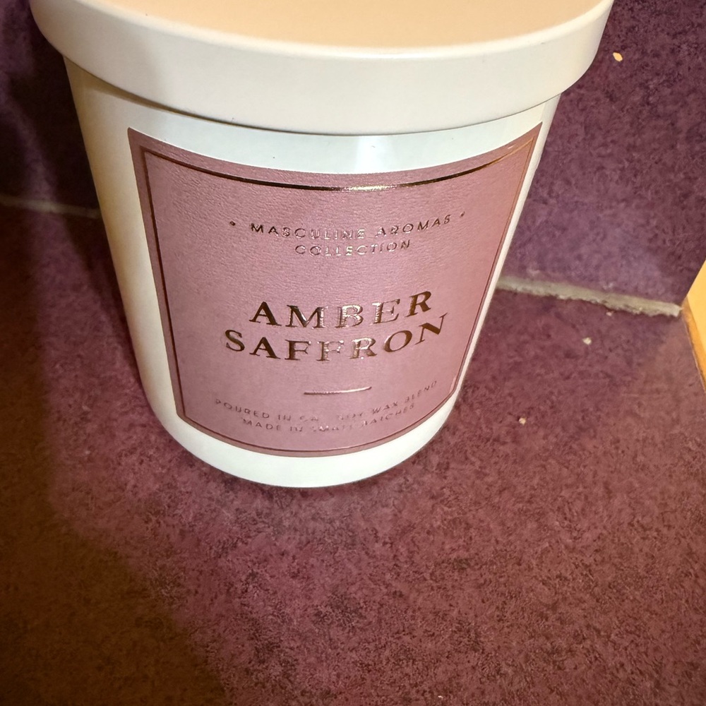 Amber Saffron Scented Candle - Cream